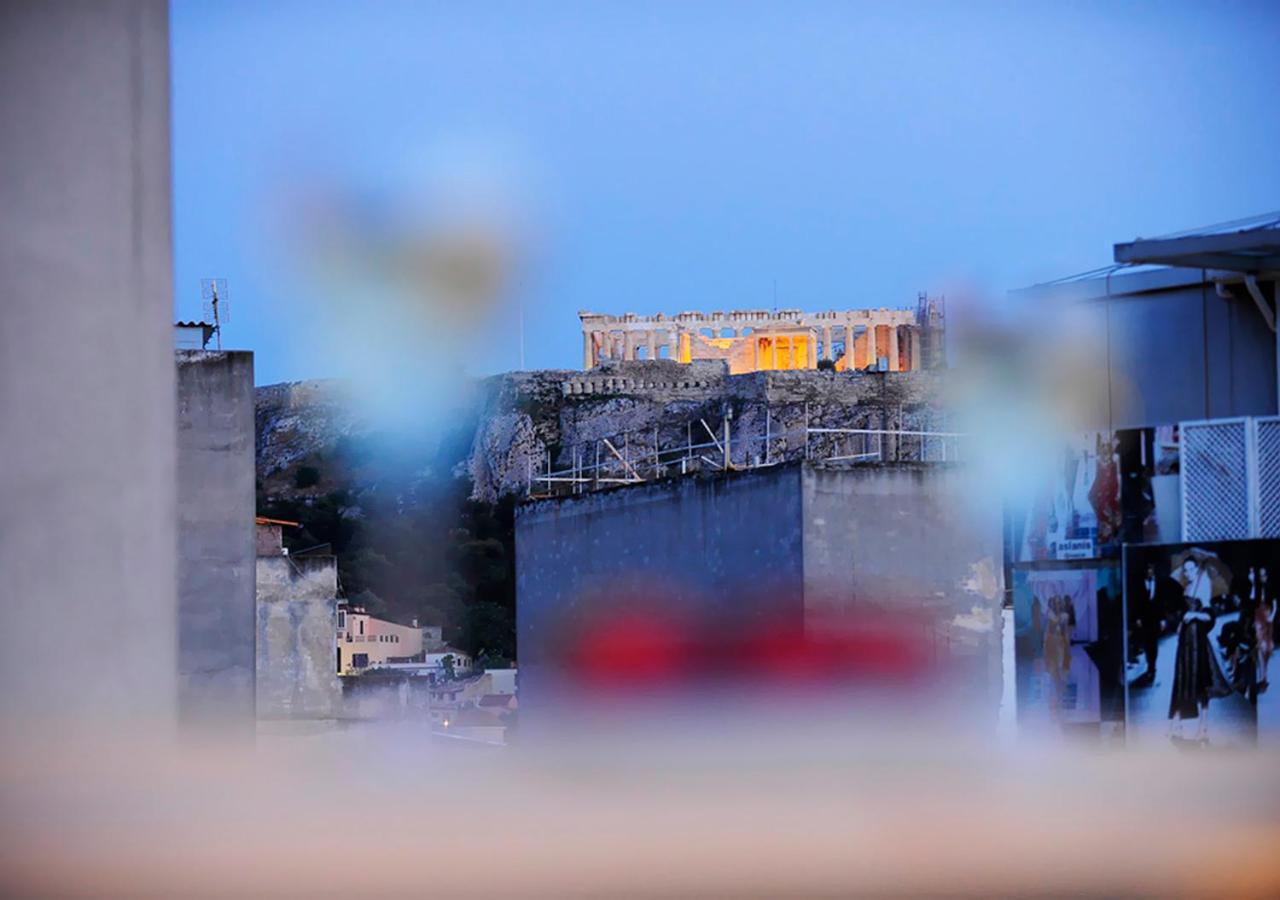 Live In Athens, Psyrri 4*